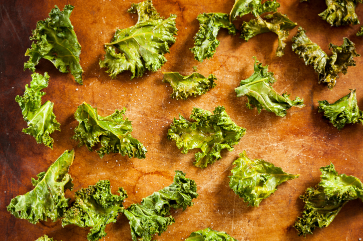 kale chips organic fresh vegetables