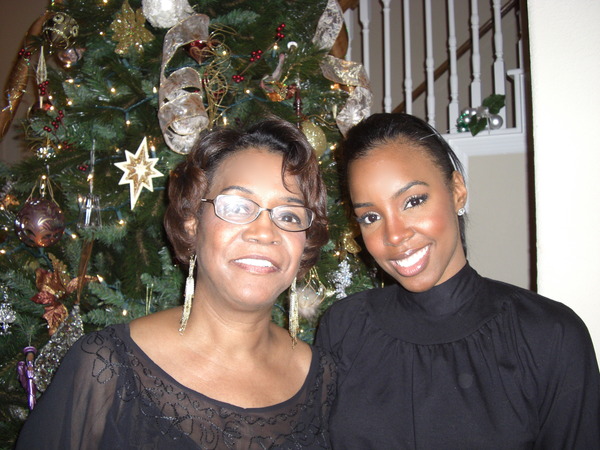 kelly-rowland-and-her-mom