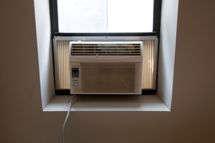 air conditioner unit in window