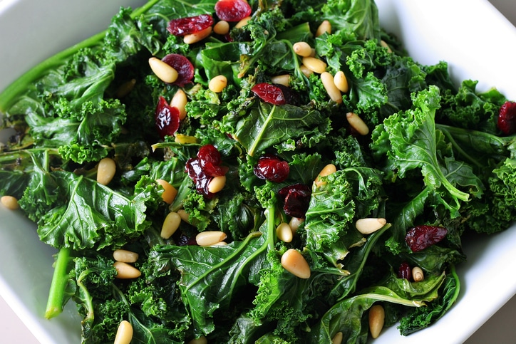 kale salad with cranberries
