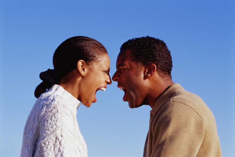 signs of a toxic romantic relationship