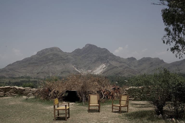 SCHIZOPHRENIA & OTHER MENTAL ILLNESSES COMMON IN CONFLICT AREAS