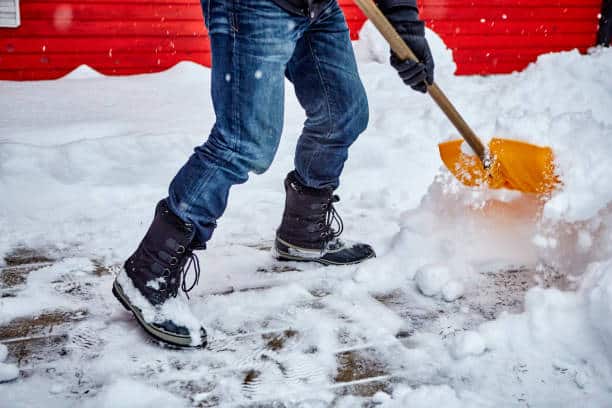 shoveling snow and heart attacks