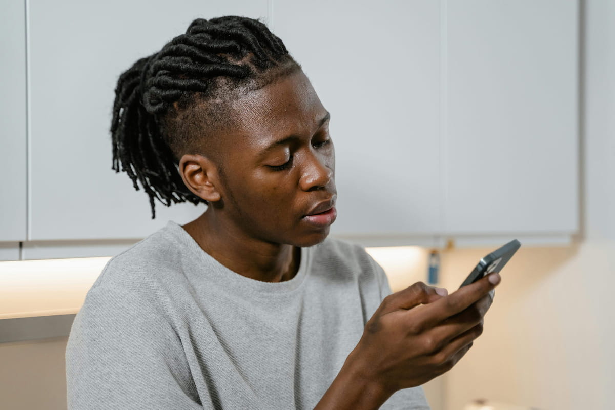 Simple Text Message Reminders May Help Increase Colon Cancer Screening Rates