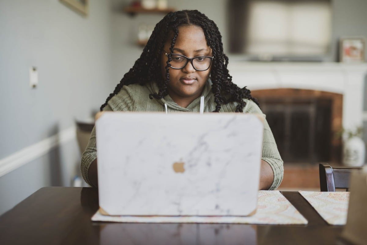 Can Telehealth Therapy Help People With IBD Feel Better? New Study Offers Hope for Black Patients
