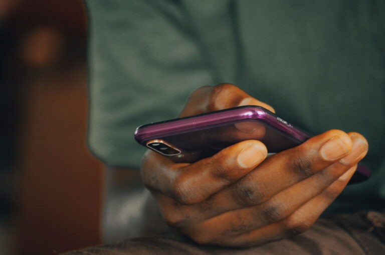 smartphone app for advanced cancer