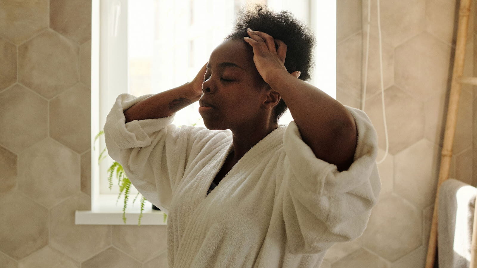 From Thinning to Texture: What Your Hair May Reveal About Your Health